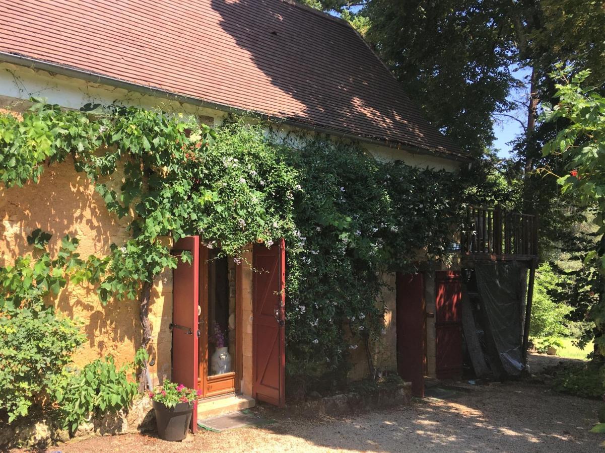 Chambres D'Hotes Les Coustilles Saint-Alvere Экстерьер фото
