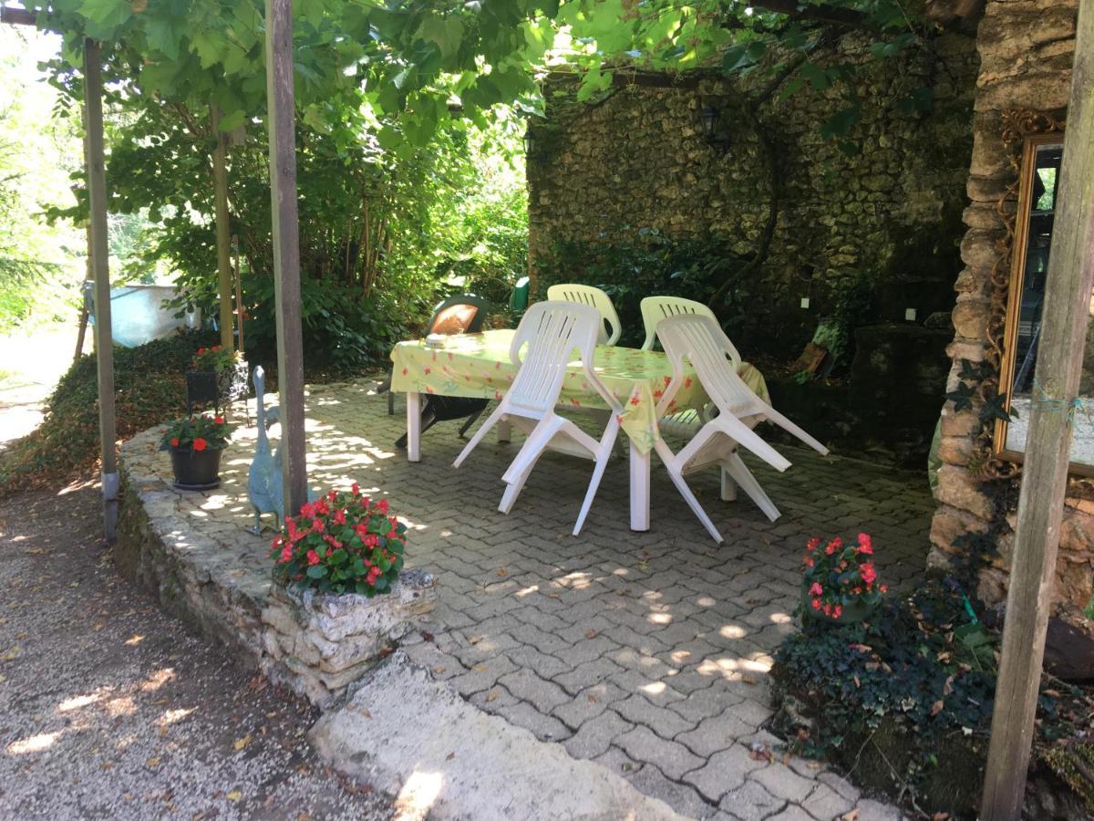 Chambres D'Hotes Les Coustilles Saint-Alvere Экстерьер фото